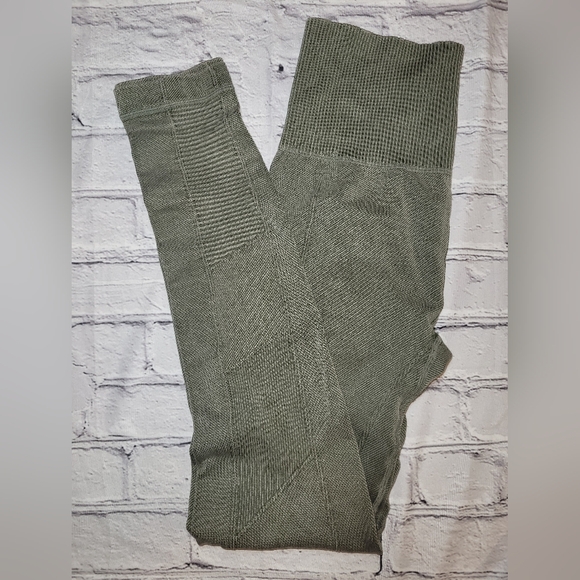 Yummie Moto Washed Leggings - Picture 4 of 5